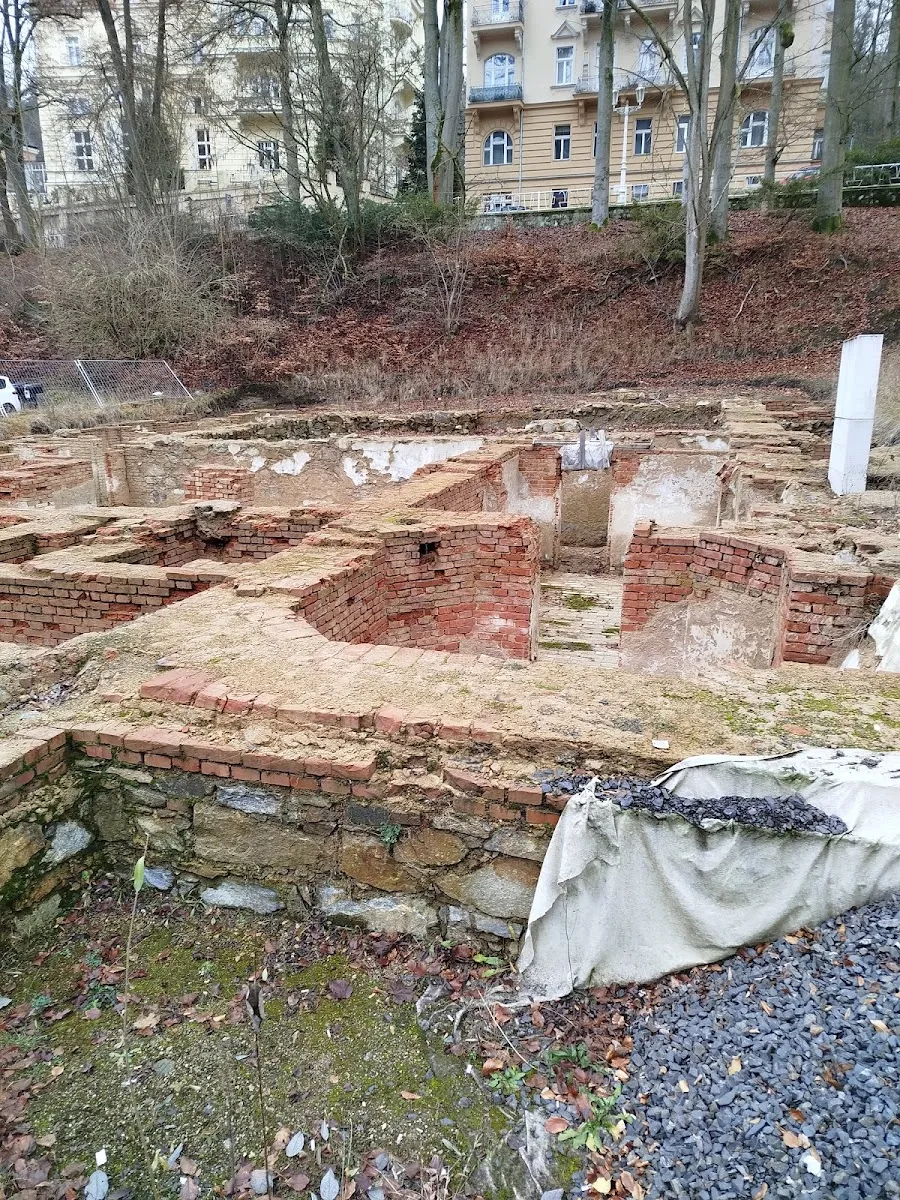 Pomník bývalé synagogy Mariánské Lázně — foto 3