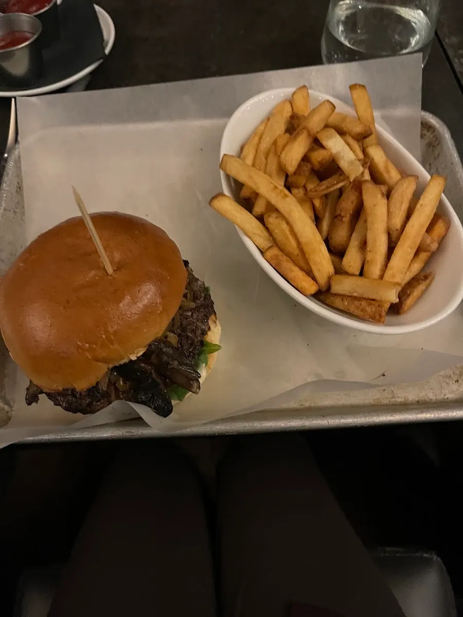 Prime on Avenue — photo 3