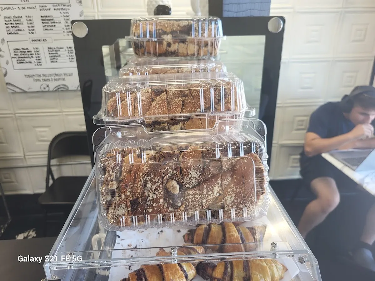 R and B Kosher Bakery — foto 5