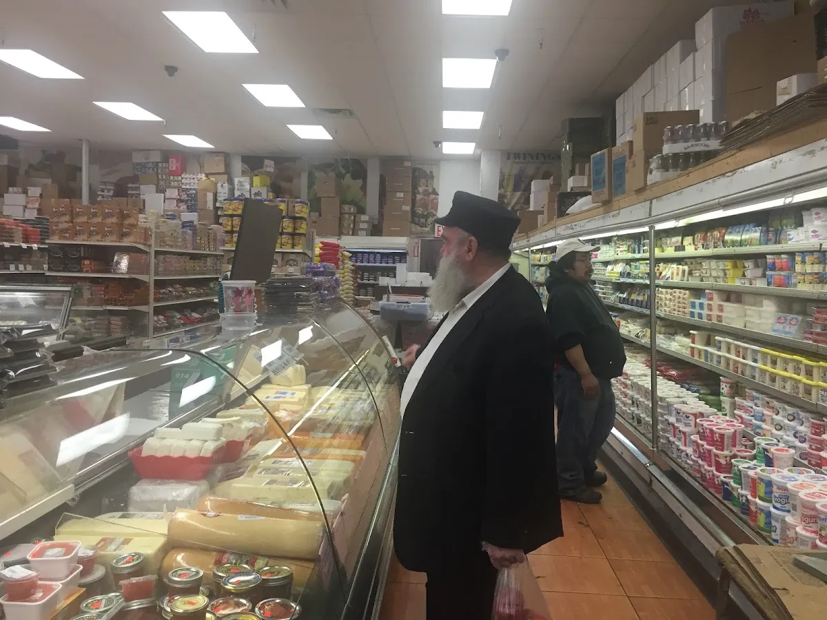 R&M Glatt Supermarket — foto 10