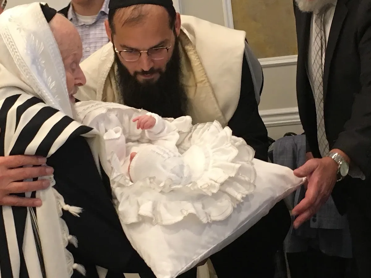 Rabbi Yisrael Davidowitz — mohel — photo 3