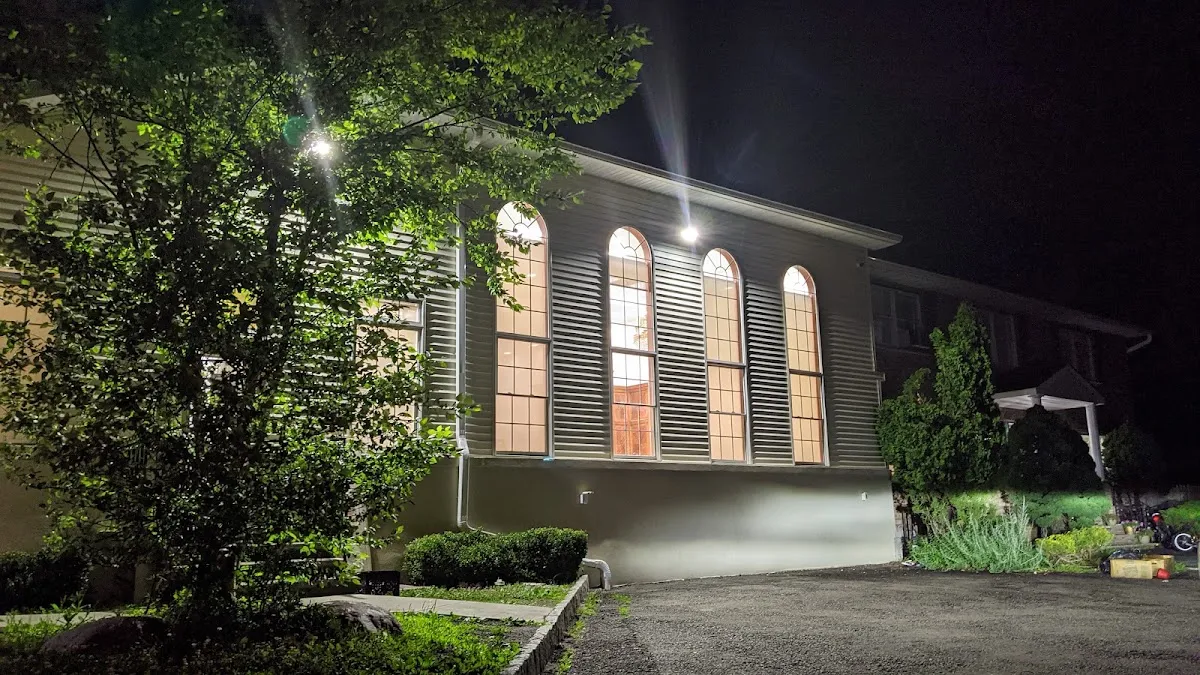 Radashitz Shul — photo 6
