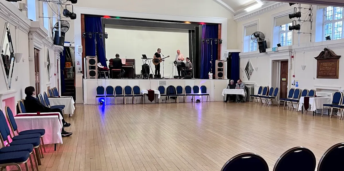 Ralli Hall — foto 3