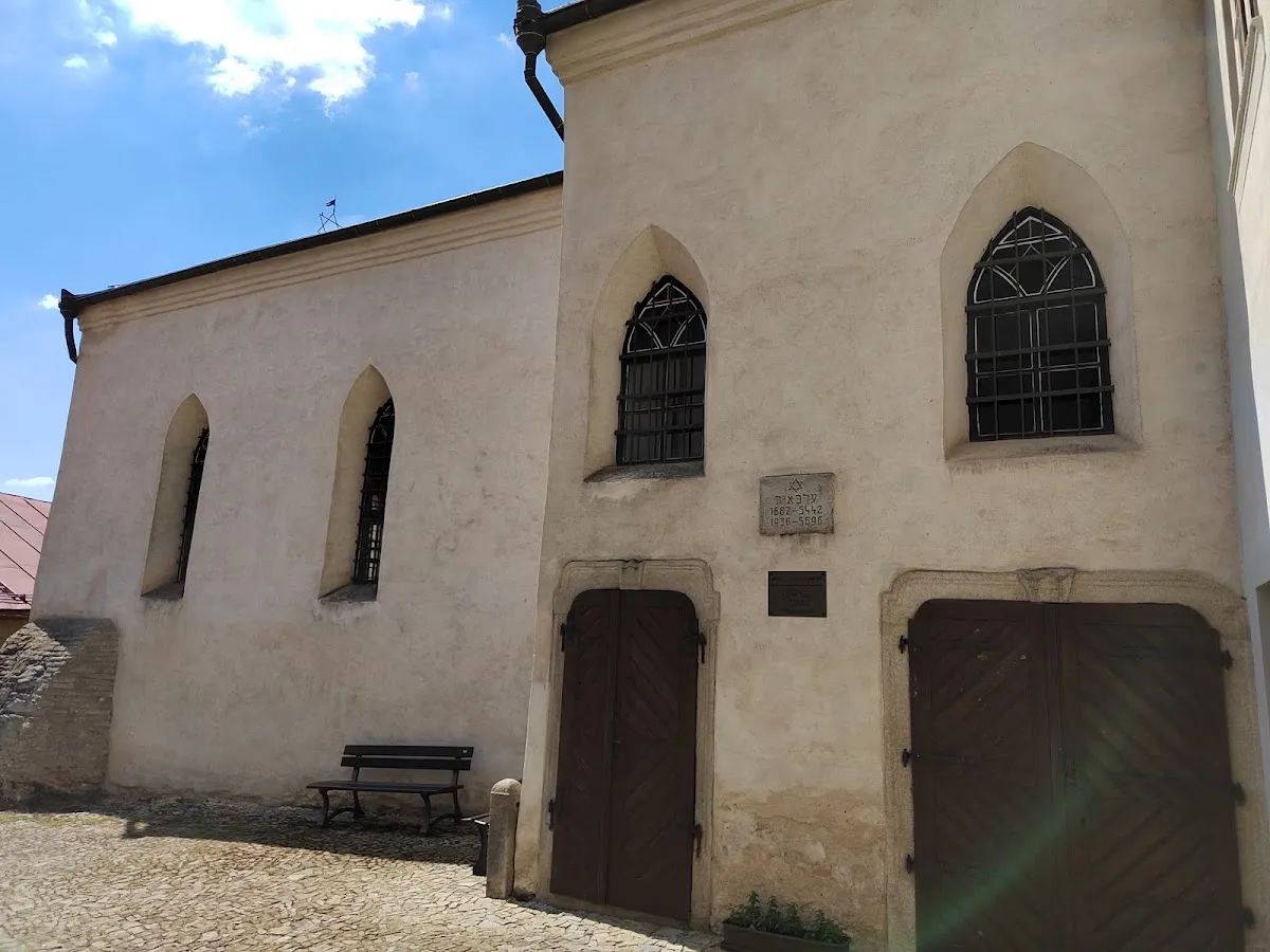 Regionální židovské muzeum - synagoga a rabínský dům — foto 2