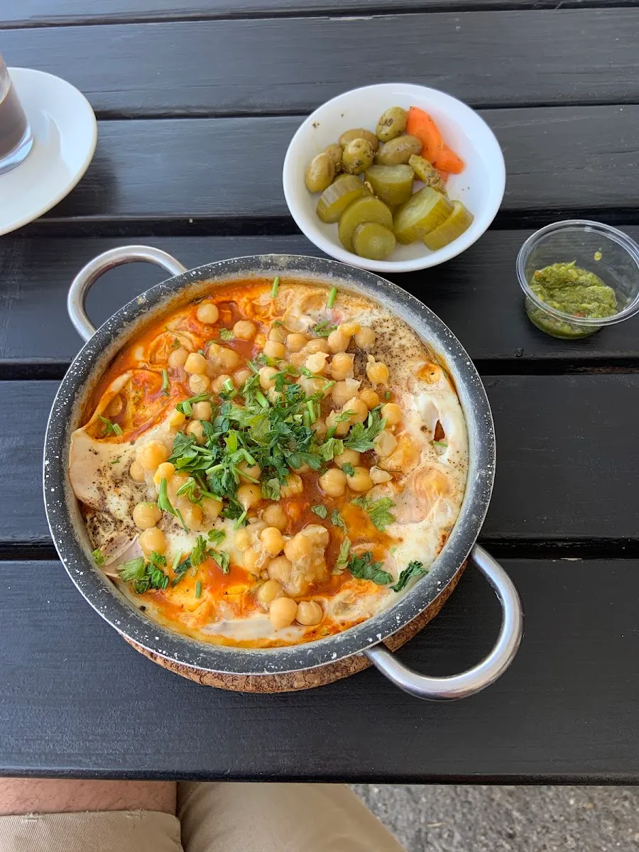 Hummus Yuvi Restaurant — foto 5