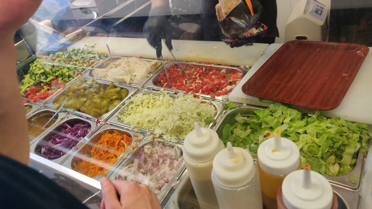 Falafel & Schnitzel 4 Ta'amim — foto 4