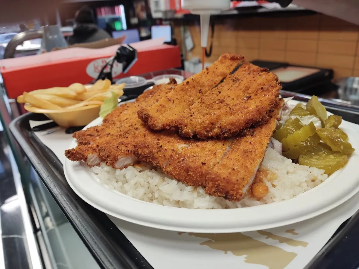 Falafel & Schnitzel 4 Ta'amim — foto 6