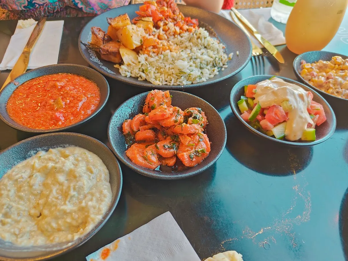 Mashehu Mitbashel Po — foto 5