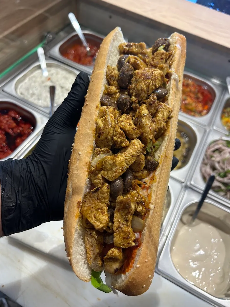 HaSchnitzelia Kiryat Shmona — foto 2