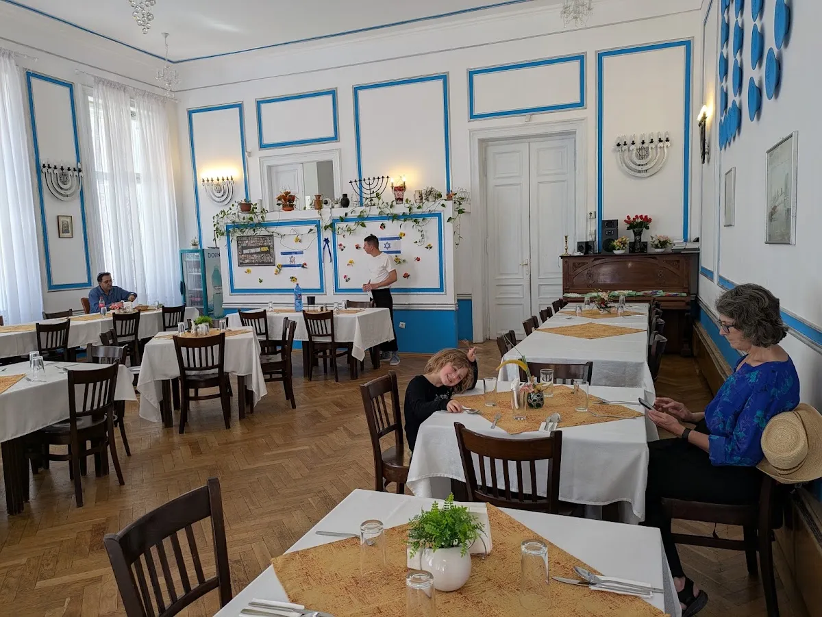 Restaurante kosher de la comunidad de Brașov — foto 7