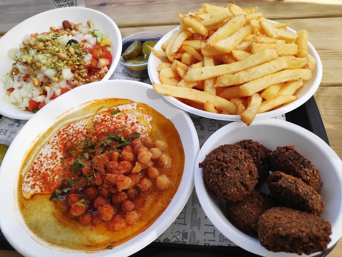 Hummus Eliyahu Gesher HaZiv — foto 3