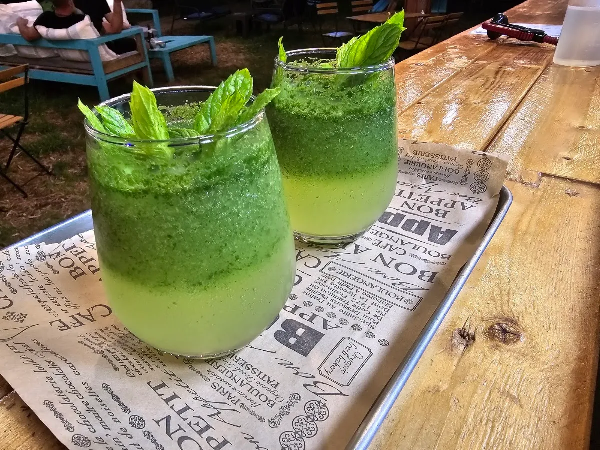 Usha Café — foto 3