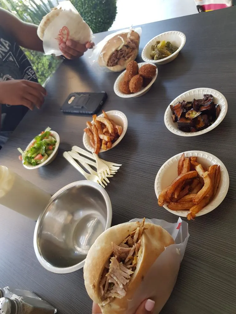 HaMishbe'a - Shawarma & Israeli Grill — foto 5