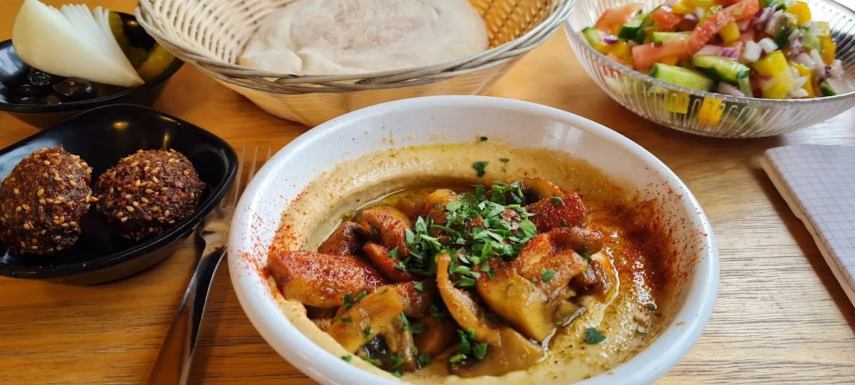 Hummus Eliyahu Tzomet Poriya — foto 8