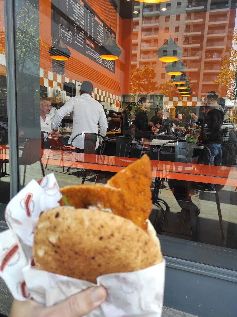 Schnitzel Company Yigal Alon — foto 4