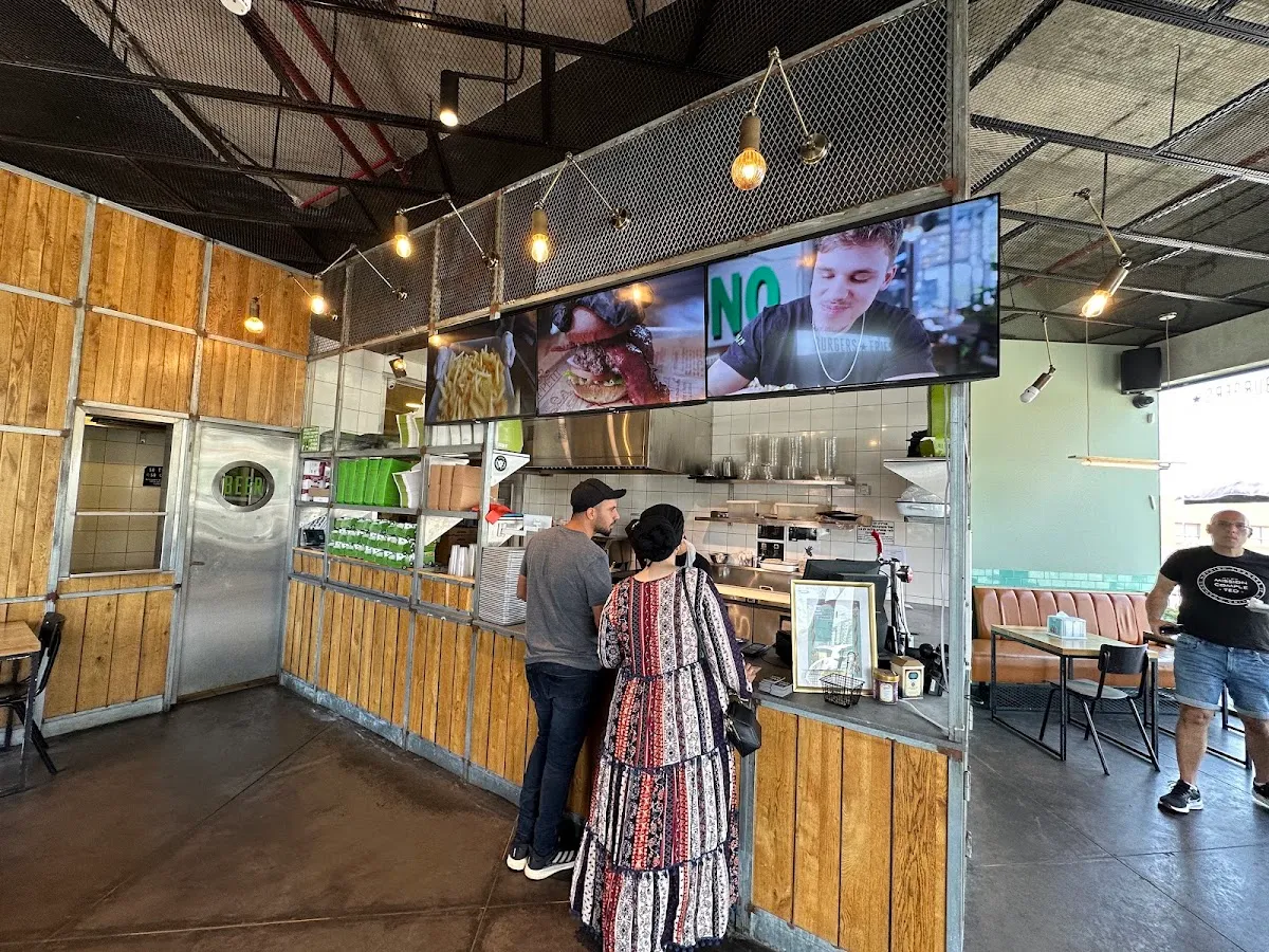 Captain Burger Afula — foto 8
