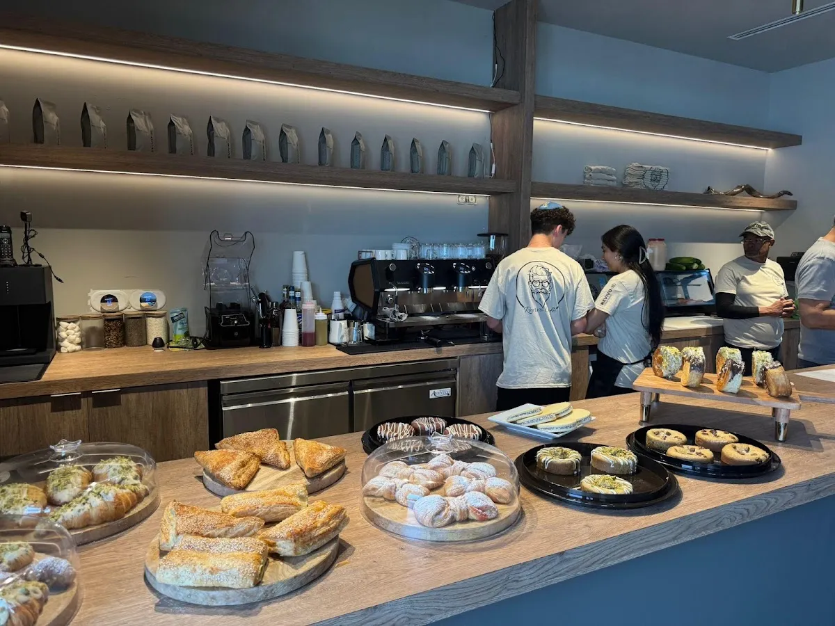 Revivo Cafe — photo 7