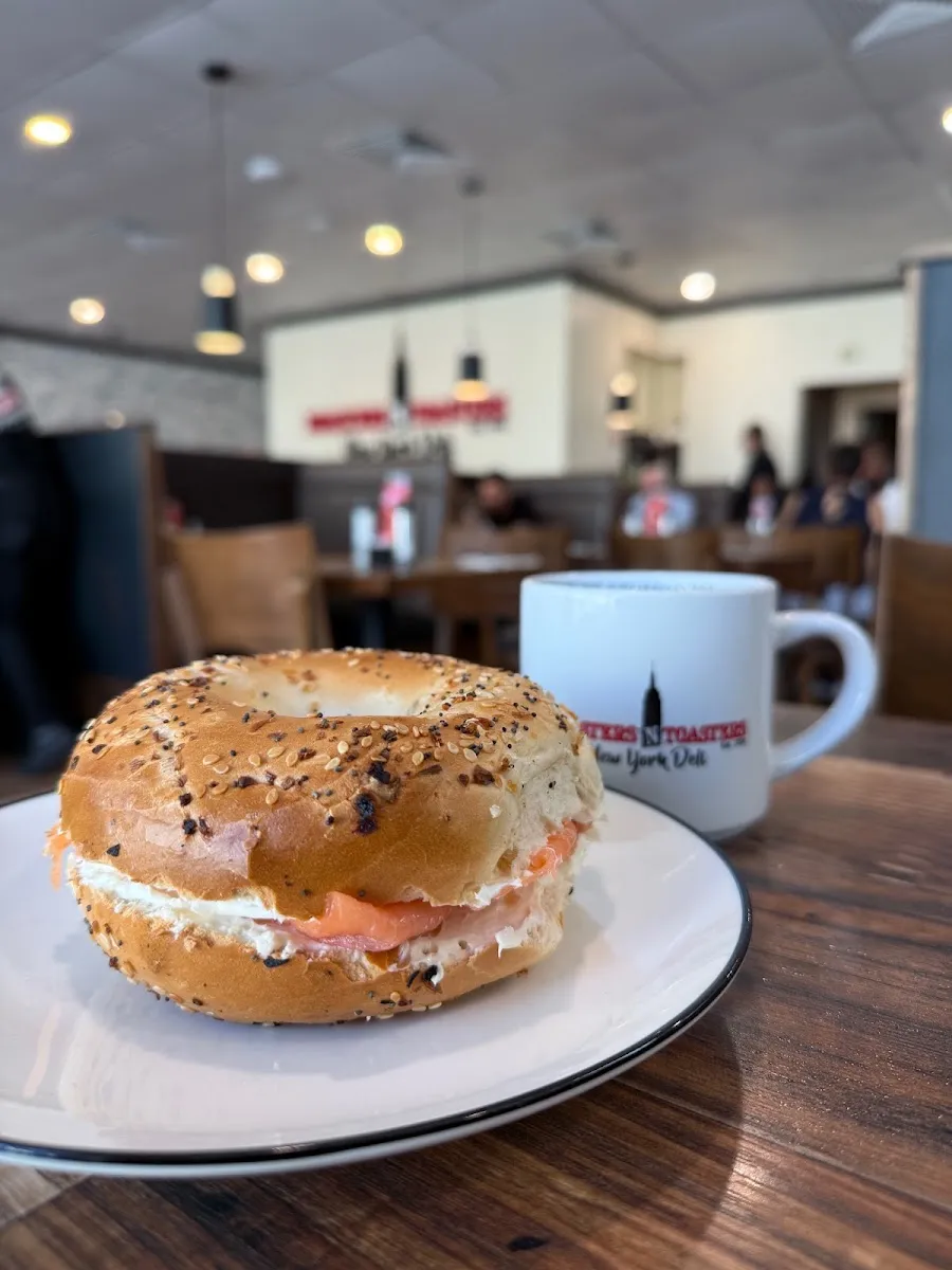 Roasters N Toasters Hallandale — photo 9