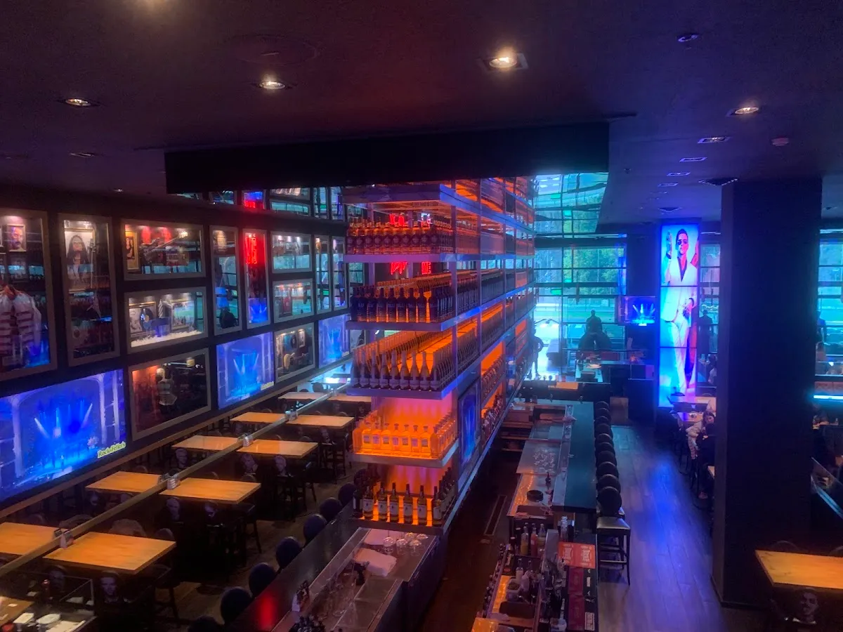 Rock & Feller’s Unicenter — foto 2