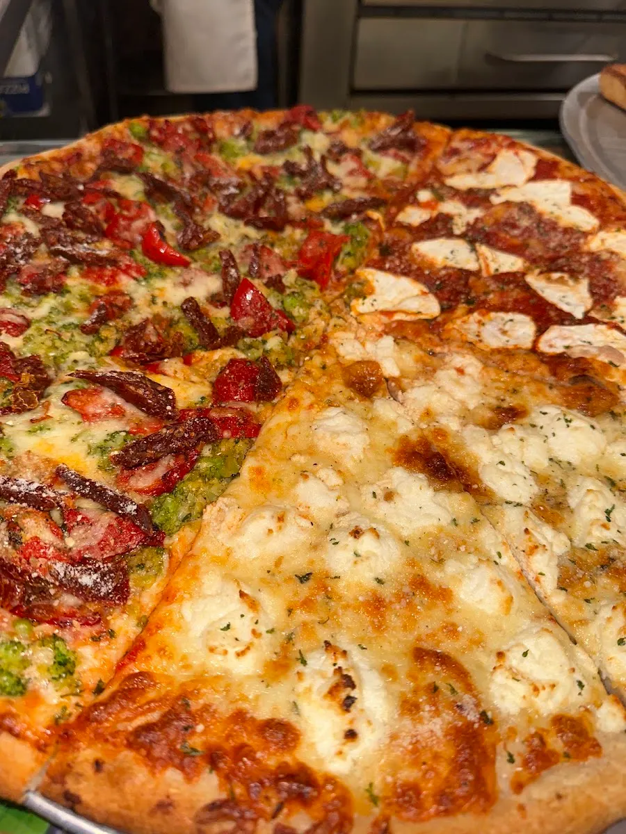 Royas Great Neck Kosher Pizza — foto 5