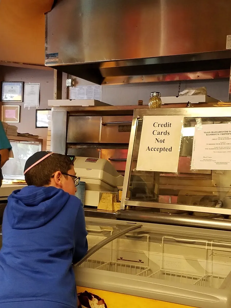 Royas Great Neck Kosher Pizza — foto 7