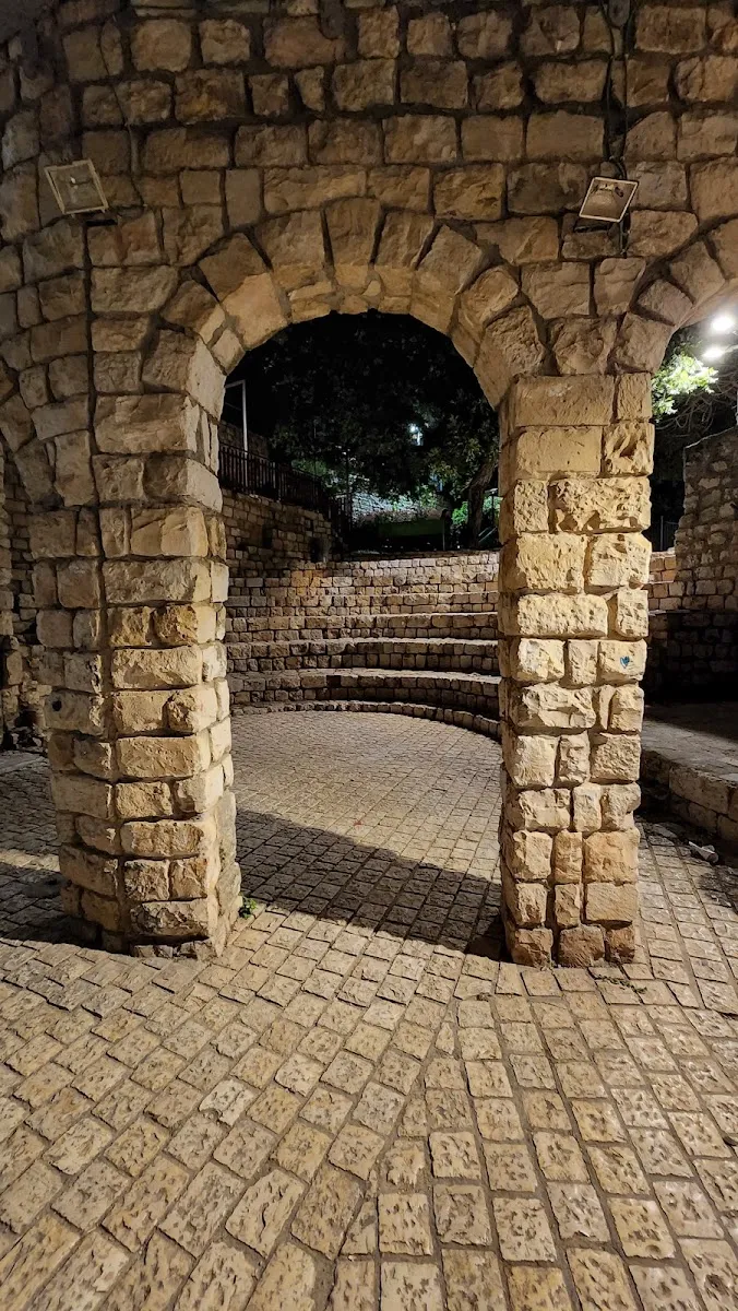 Ruins of an Ancient Synagogue in Safed — foto 4