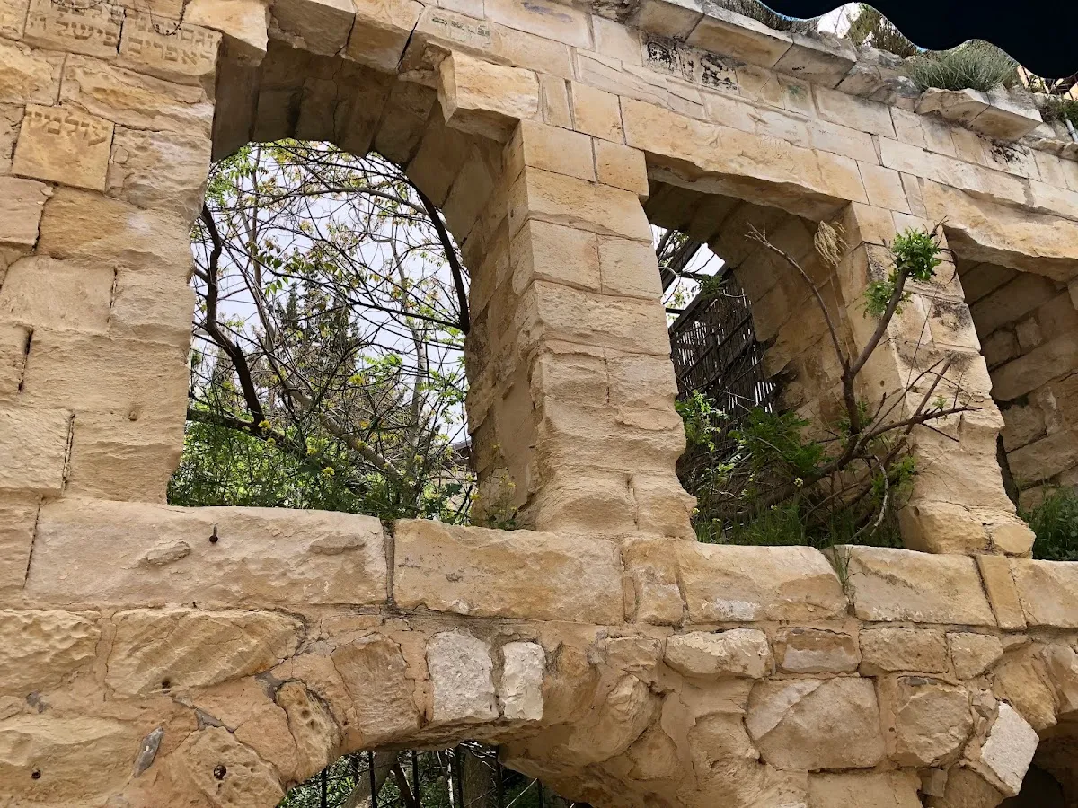 Ruins of an Ancient Synagogue in Safed — foto 9