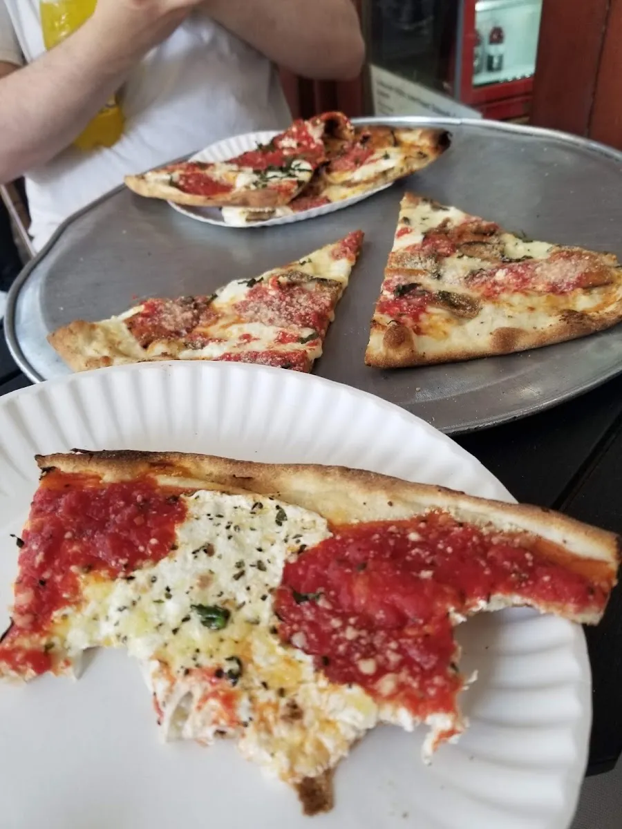 Sabas Pizza (Upper West Side) — foto 3