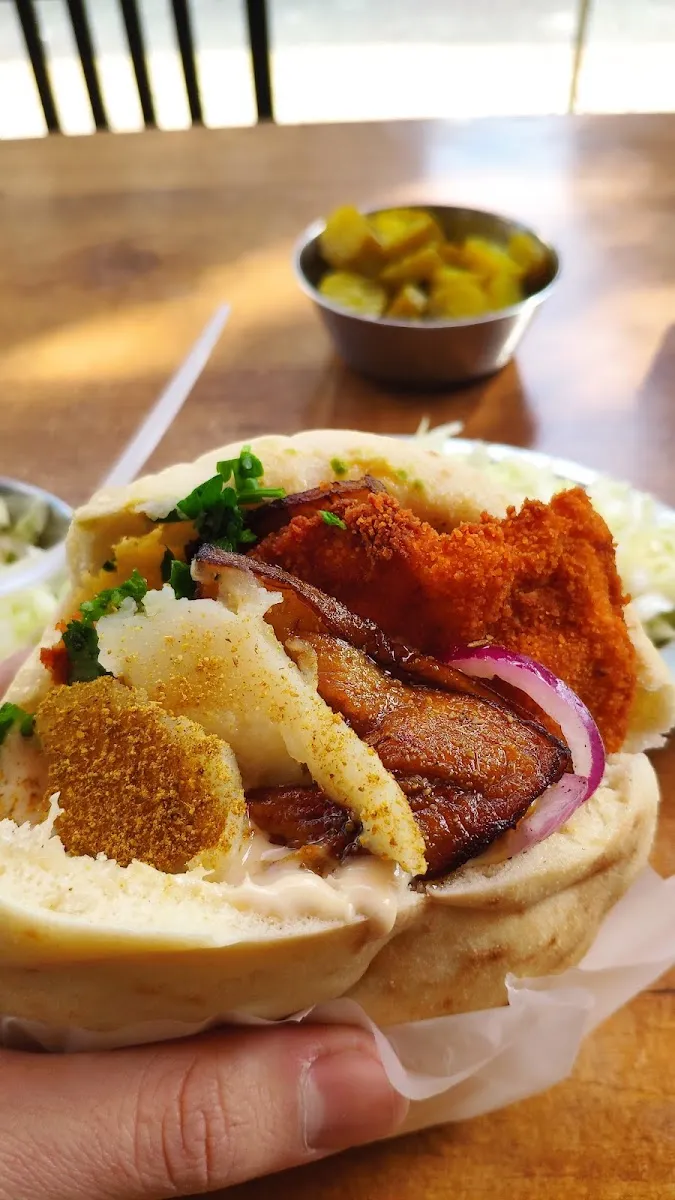 Sabich Deluxe