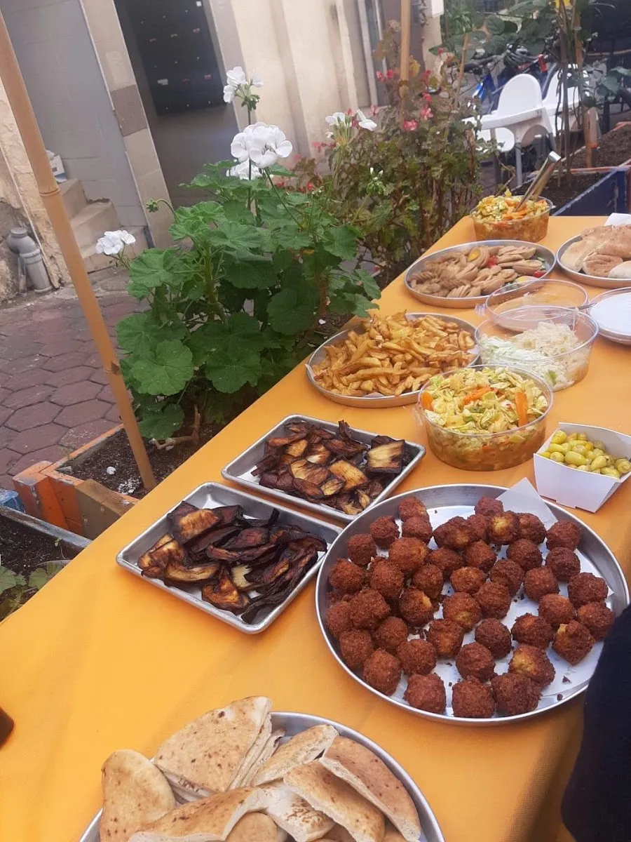 Sabich Falafel BaKikar — foto 10