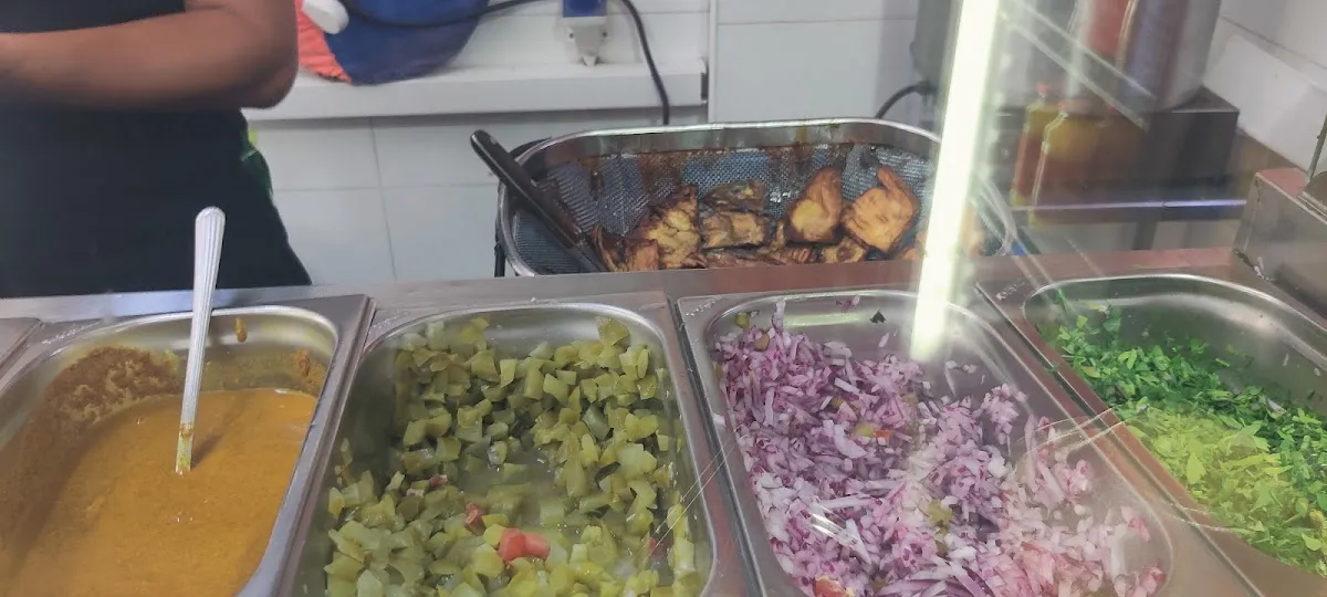 Sabich HaSharon (Nachalat Binyamin) — photo 3
