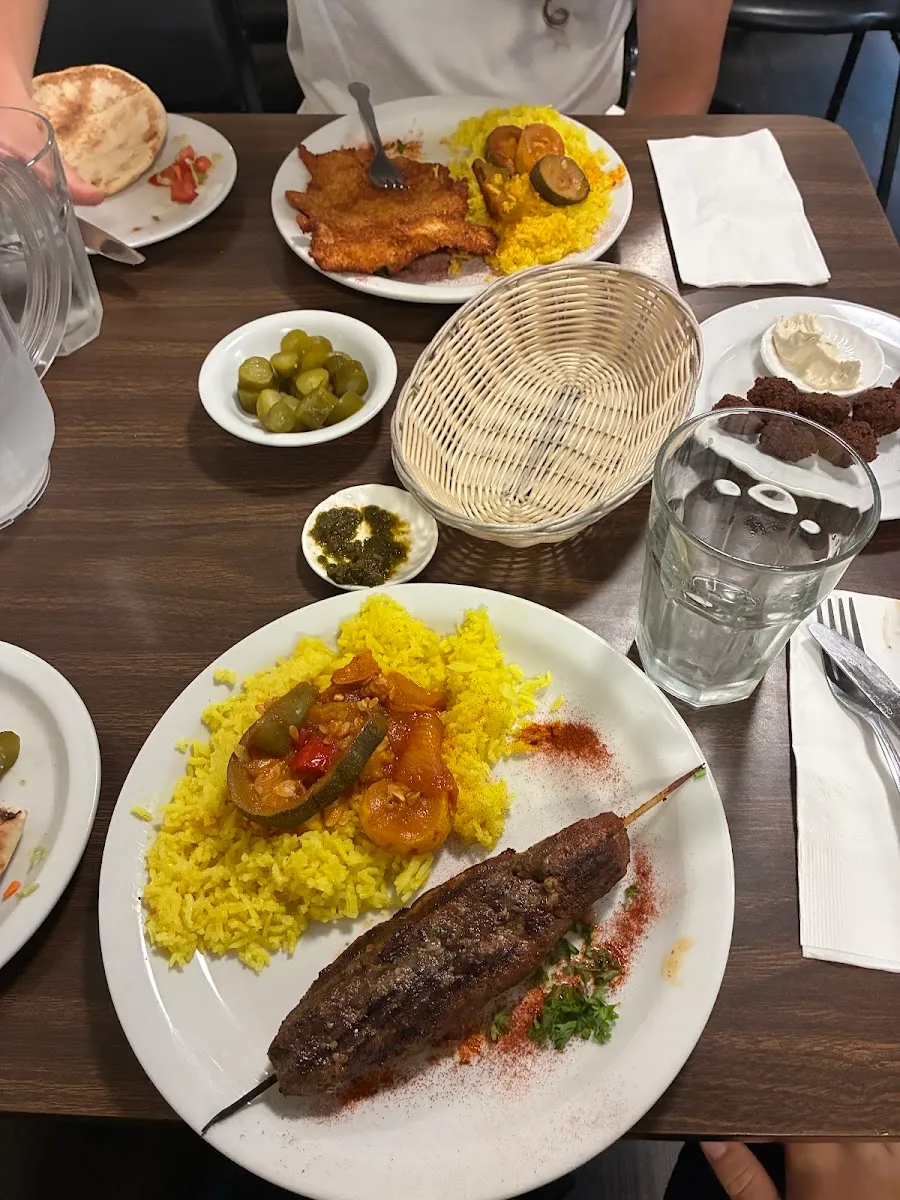 Sabra Grill — foto 10
