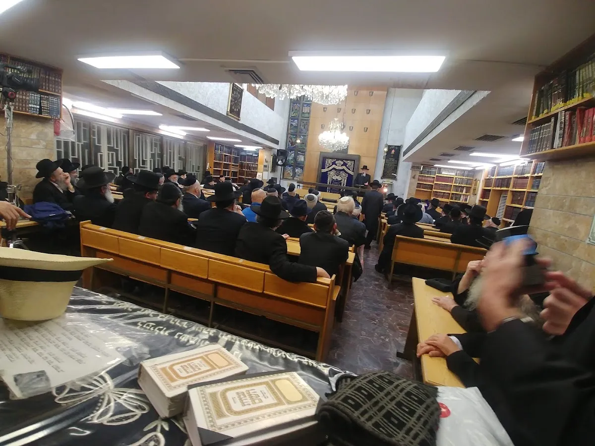 Sadigura Knesset Mordechai Synagogue — foto 5