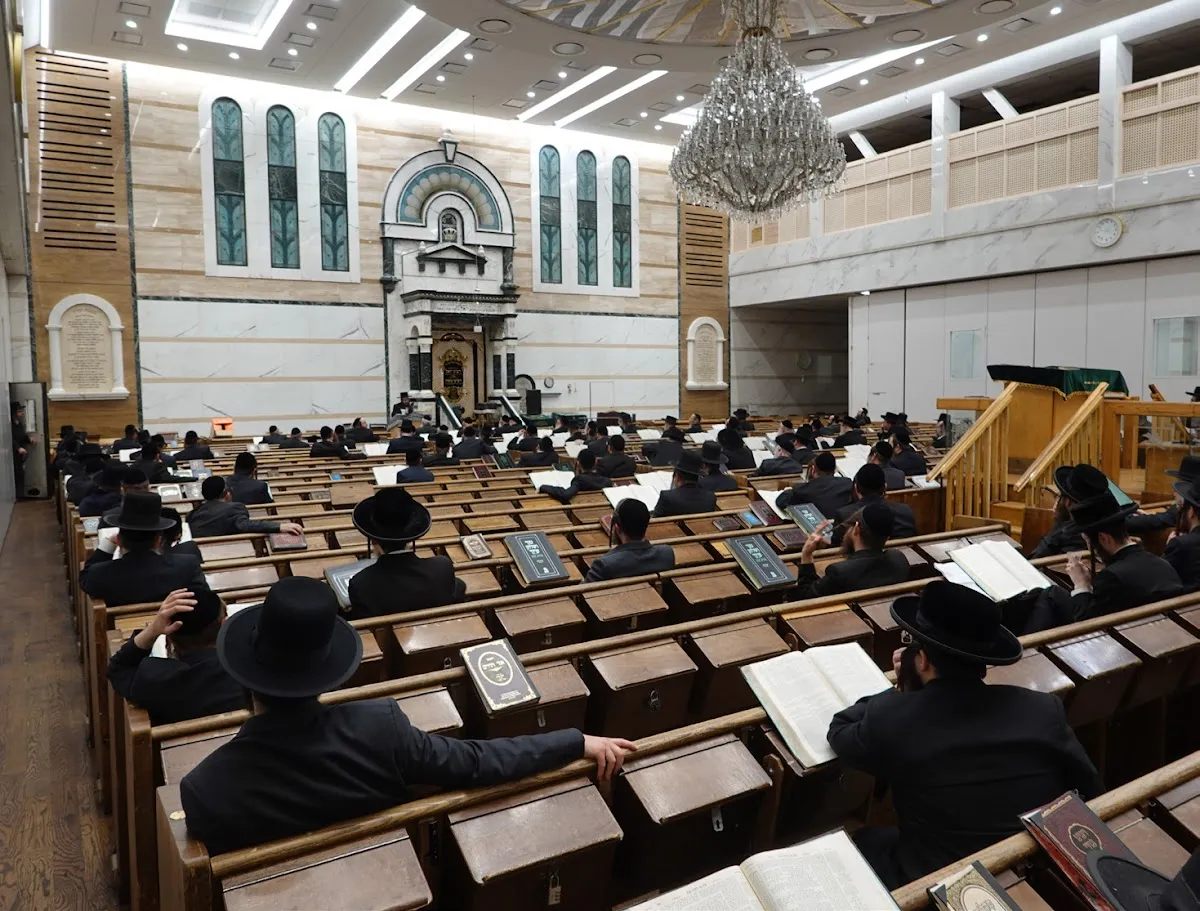 Satmar Main Shul — foto 8