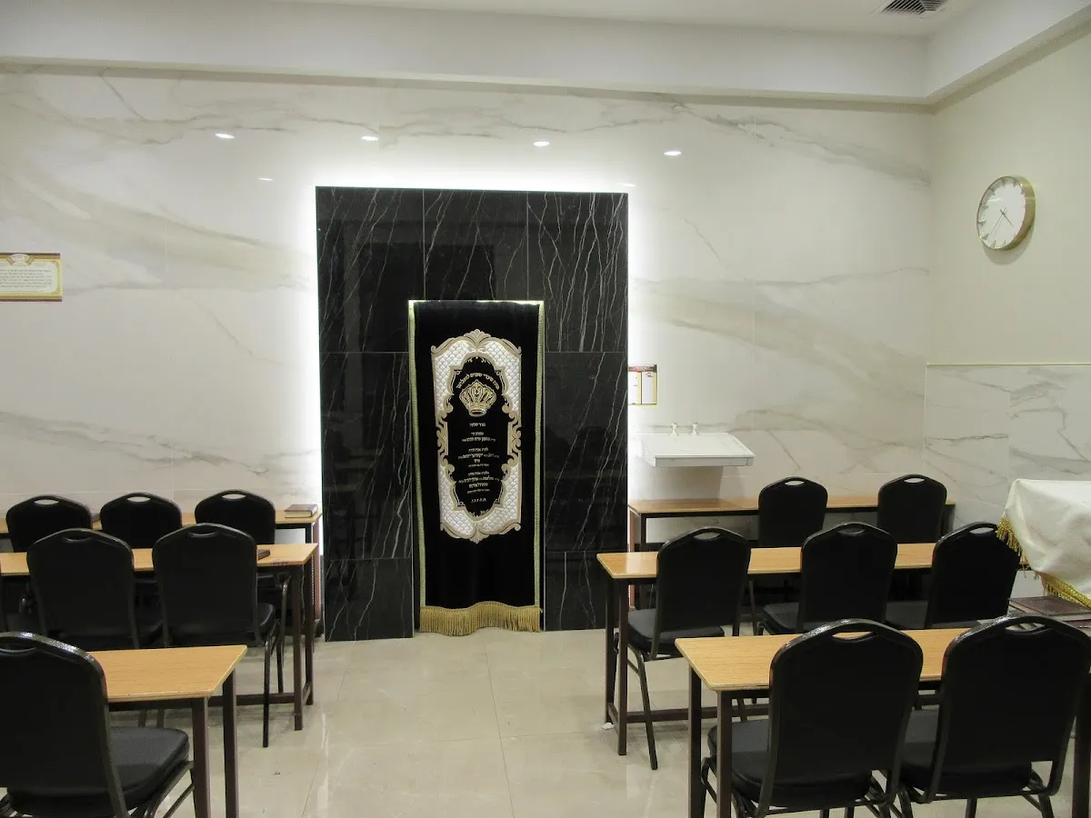 Satmar Ohel Figah Drubige Shul — foto 6