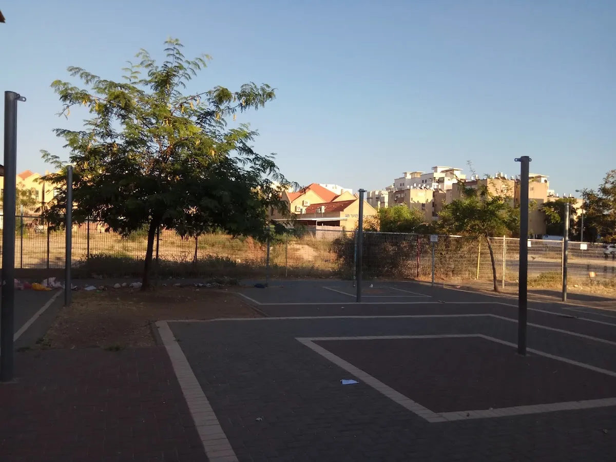 School Talmud Torah Chabad, Menachem armies — foto 7