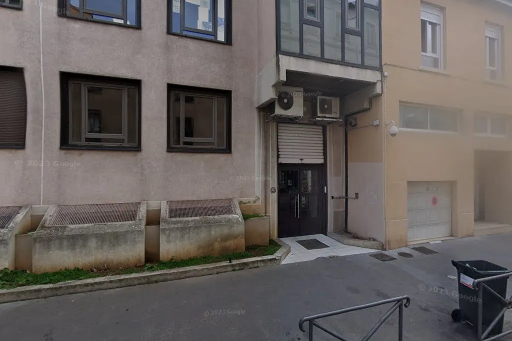 Schools Juives De Lyon — foto 2