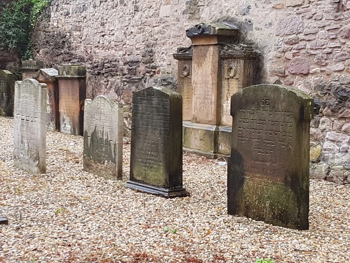 Sciennes Jewish Burial Ground — photo 3