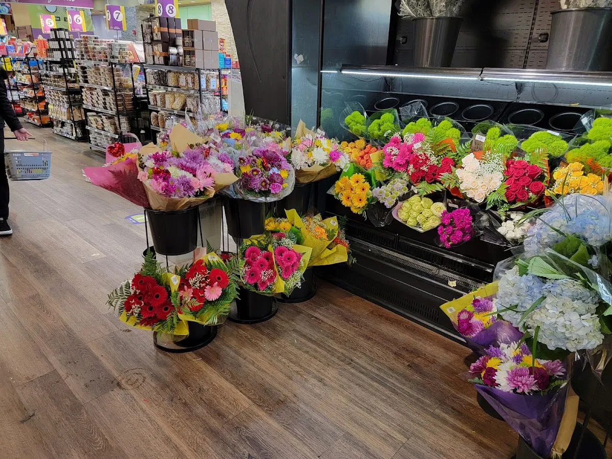 Seasons Lawrence - Kosher Supermarket — foto 7