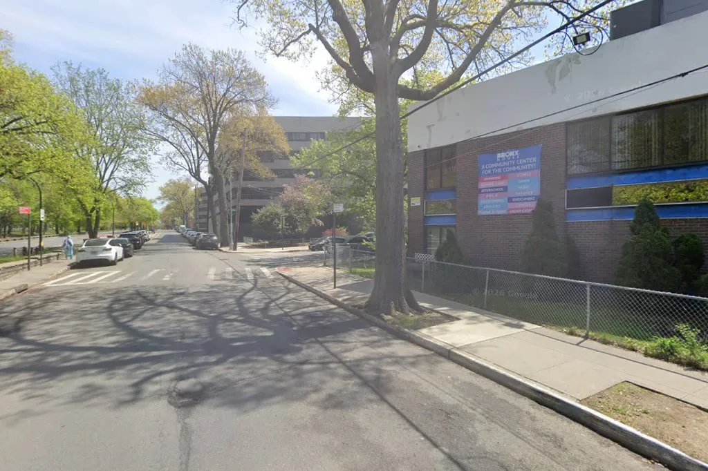Selfhelp — Bronx Holocaust Services — foto 3