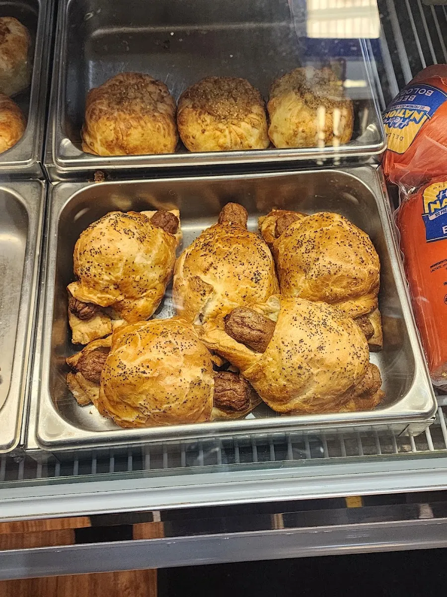 Seven Mile Market — photo 8