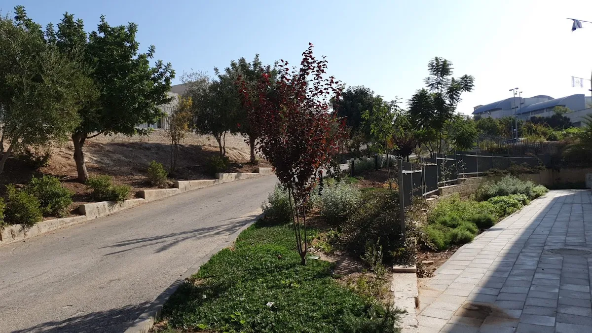 Sha'alei Torah Yeshiva high school — foto 9