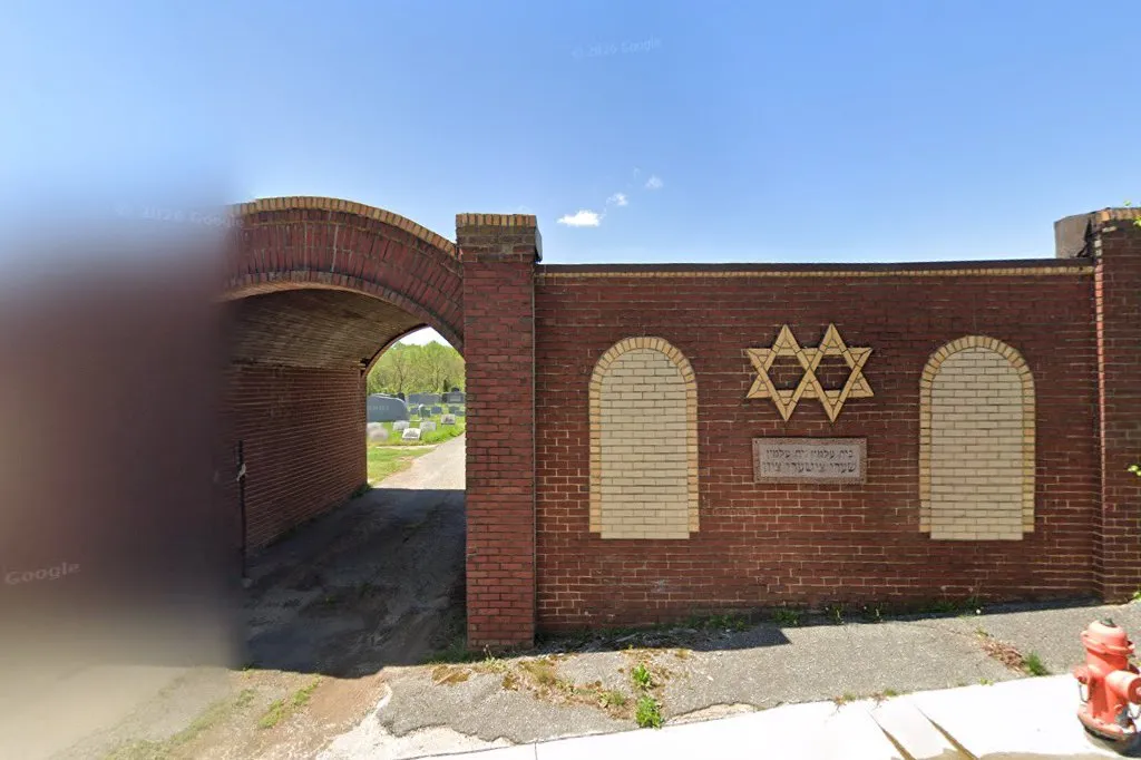 Sha'arei Zion Cemetery