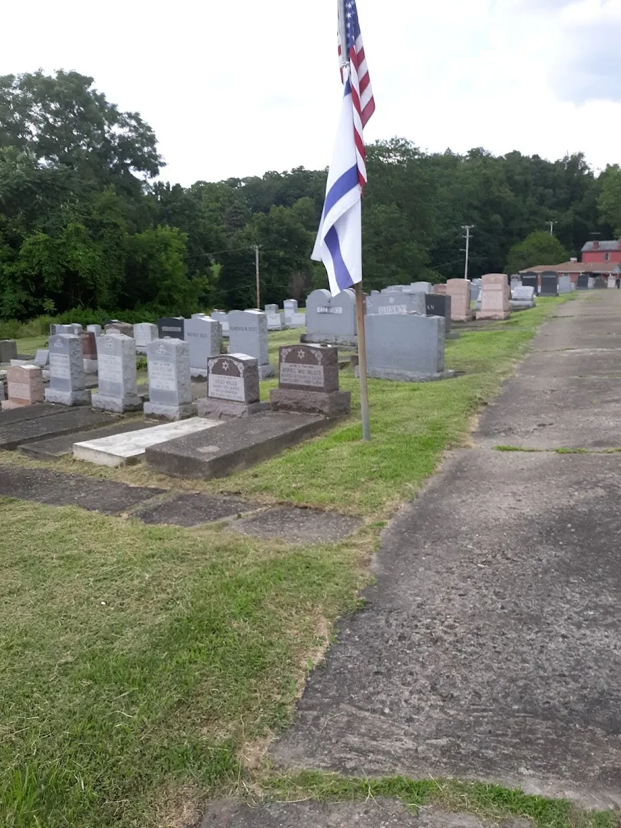 Shaare Torah Cemetery — foto 5