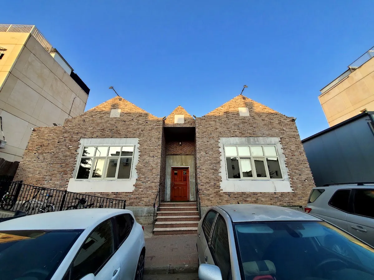 Shaarei Geula Chabad Synagogue — foto 2