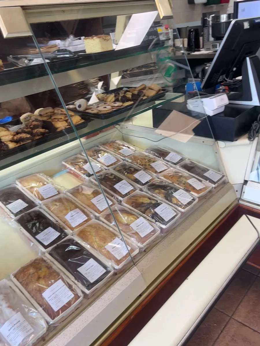 Shalom Hot Bagels - Bakery Patisserie Delicatessen — photo 5