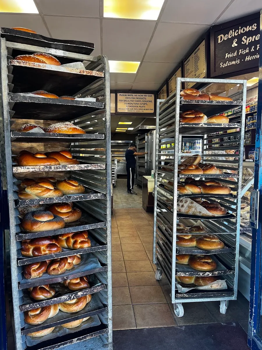 Shalom Hot Bagels - Bakery Patisserie Delicatessen — photo 7
