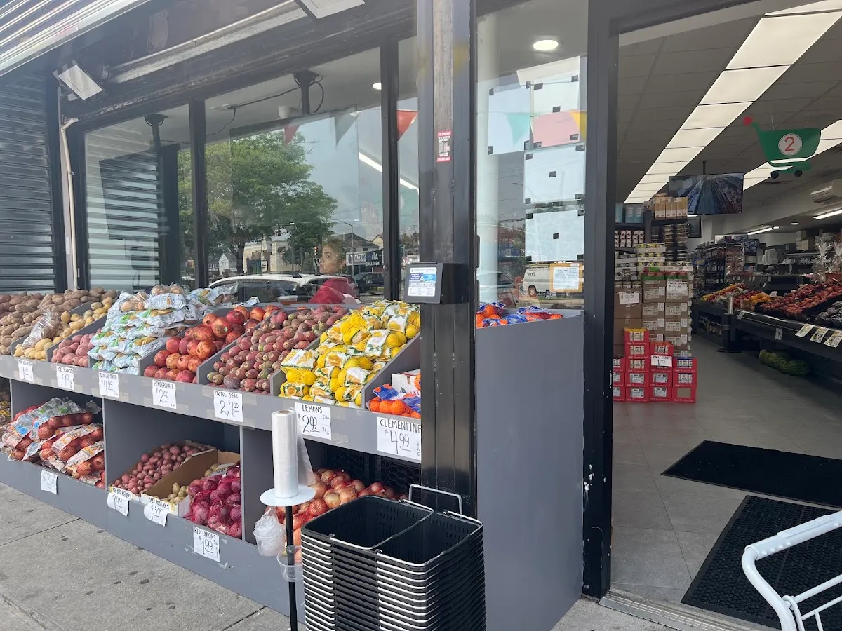 Shaloms Kingdom - Supermarket & Catering — foto 2