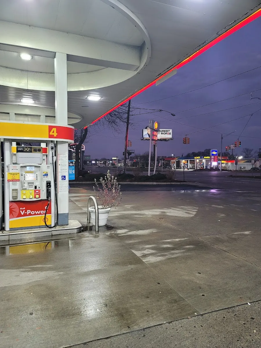 Shell (Greenfield & 10 Mile) — máquina de ICEE — photo 4