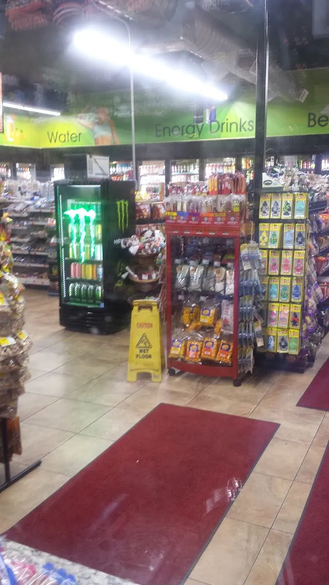 Shell (Greenfield & 10 Mile) — máquina de ICEE — photo 5